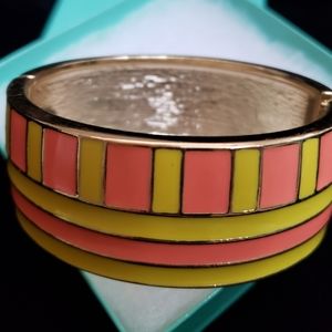 Hinged cuff bracelet